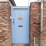 Teacher\'S Cottage