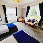 Beaufort Lodge - Central Location & Free Parking