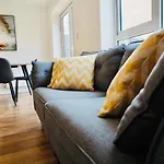 Stylish New Build With Garden And Free Parking