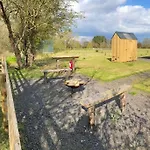 Lakeside Lodge