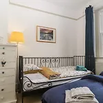 Teacher\'S Cottage