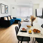 Free Parking 2 Bed With Garden, Fibre Wi-Fi & Netflix