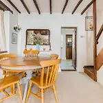 Sarahs Cottage