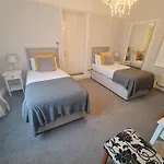 Beaufort Lodge - Central Location & Free Parking