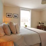 Apartment In Georgian Town House