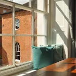 Apartment In Georgian Town House