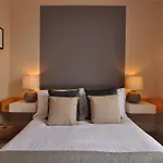 Apartment In Georgian Town House