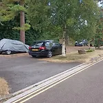 Spacious 2 Bedroom Apartment