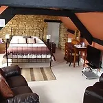 Ash House Hotel