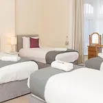 Lowdens Guest House