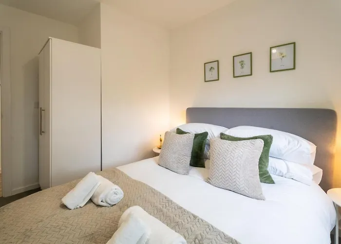 Comfy One Br | Free Parking