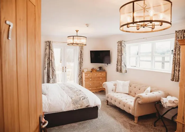 Woodlands - All Rooms Ensuite, Activity Room & Hot Tub