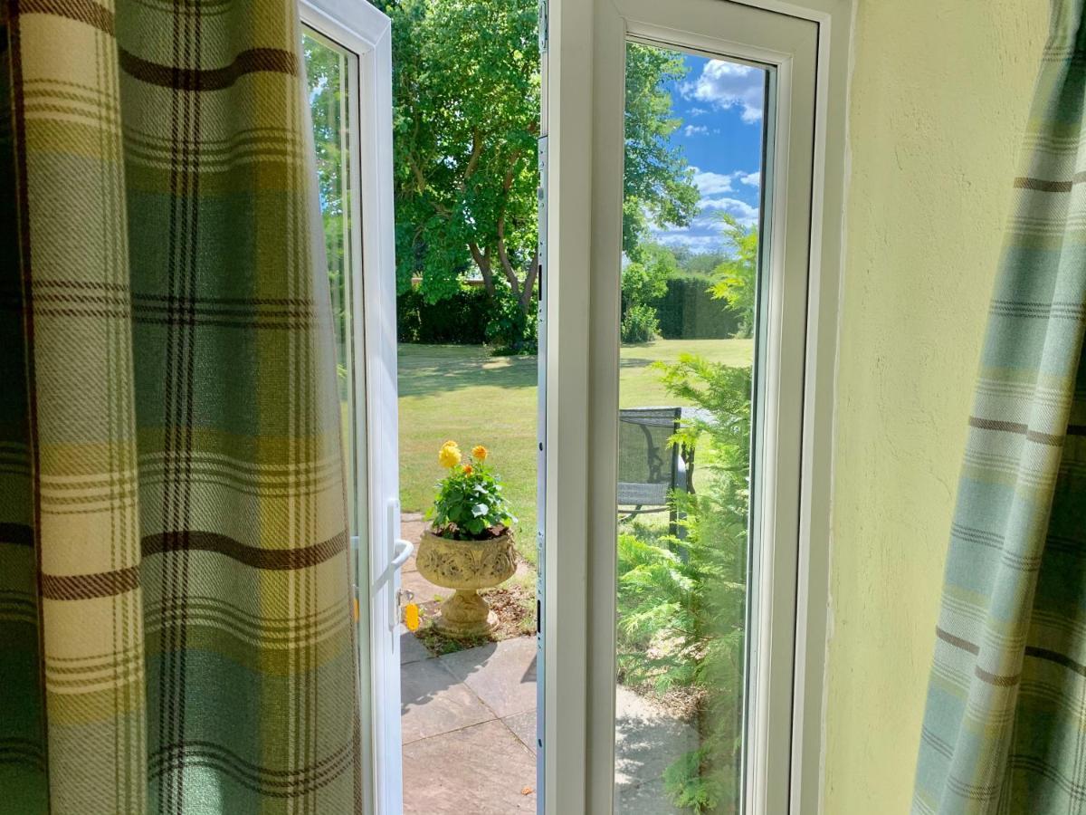 Octon Luxury 1 And 2 Bedroom 1 Mile From Centre *