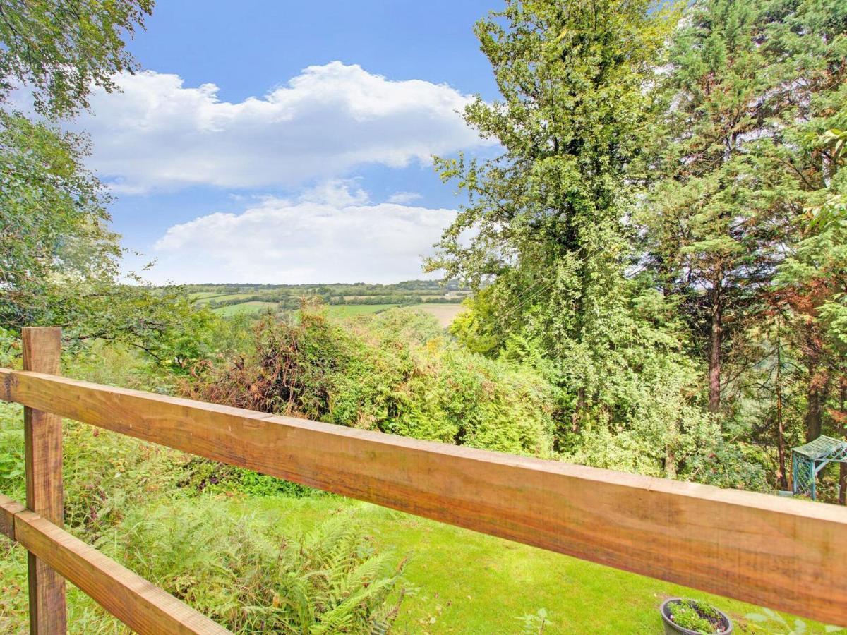 Hill View With Garden Holiday home Taunton
