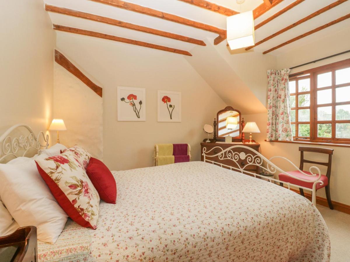 Flora's Barn Holiday home *