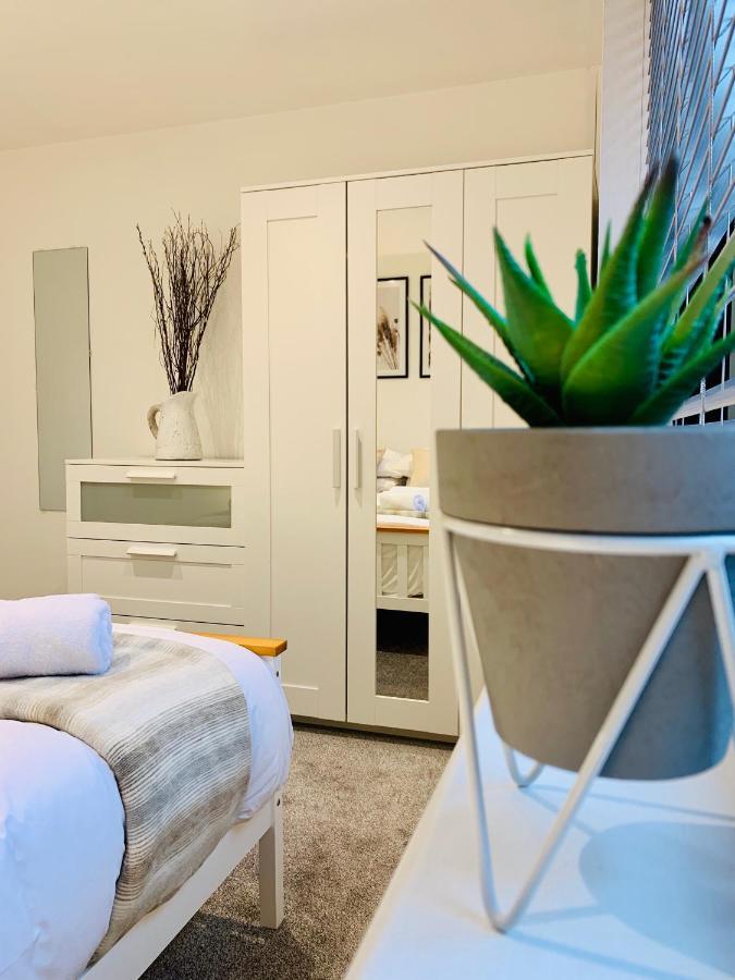 Holiday home Free Parking Stylish 3 Bed With Garden
