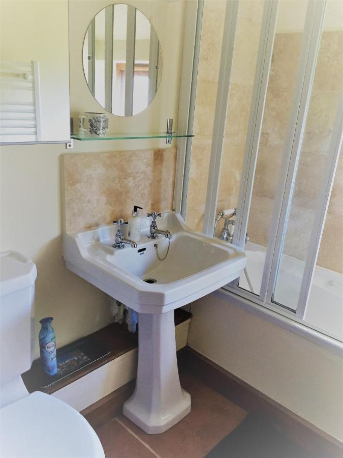 Oak Apartment *