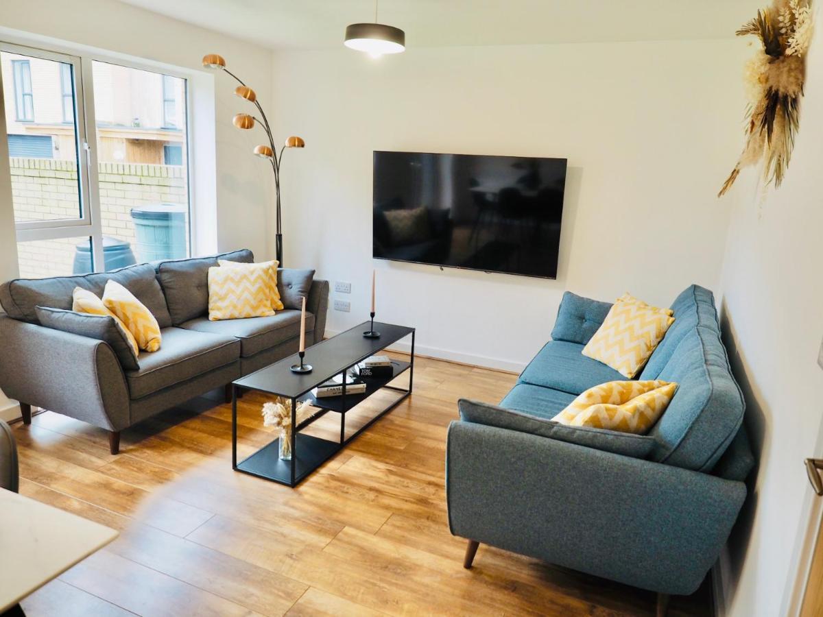 Holiday home Stylish New Build With Garden And Free Parking Taunton