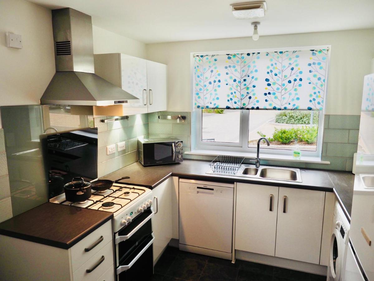 Stylish New Build With Garden And Free Parking Taunton