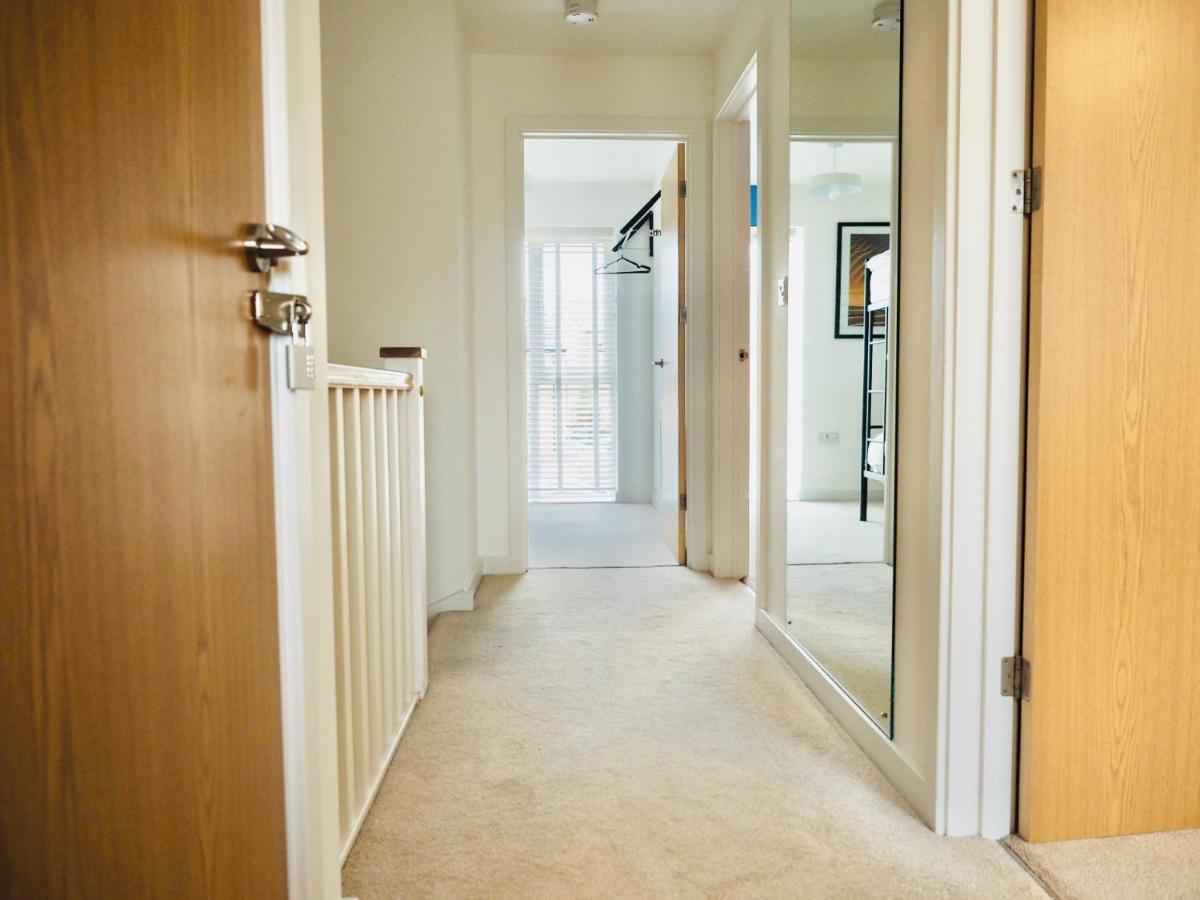 Stylish New Build With Garden And Free Parking * Taunton