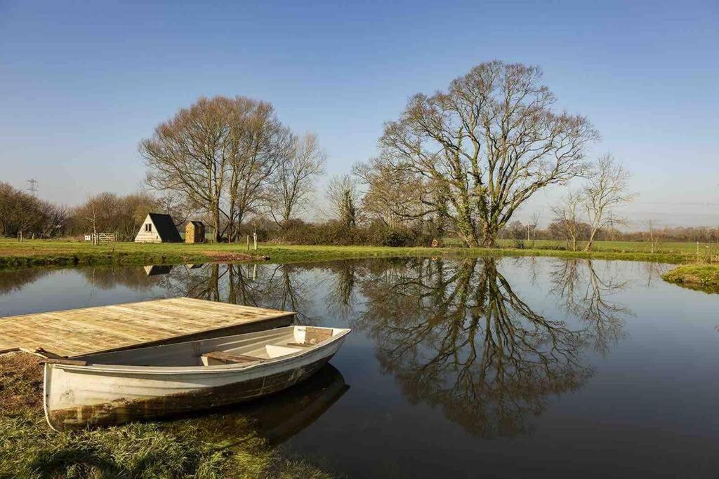 Riverside Retreat Apartment