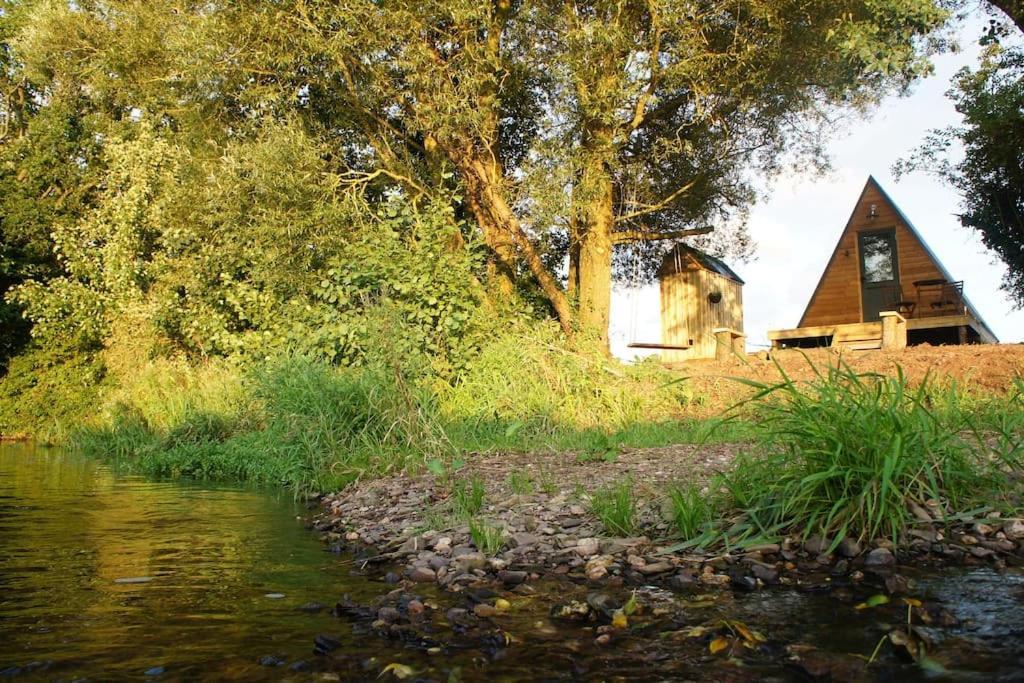 Riverside Retreat Apartment *