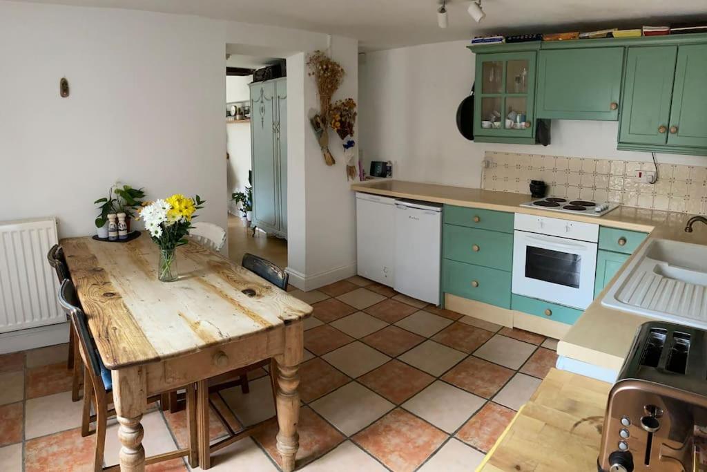 Holiday home Charming Cottage, Central Taunton. Taunton
