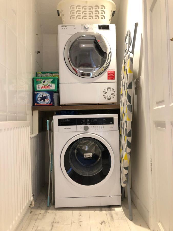 Apartment Homely Victorian Terraced Town House With Parking. Taunton