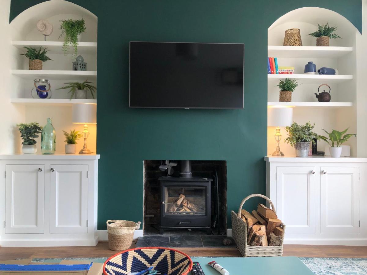 Apartment Homely Victorian Terraced Town House With Parking. *
