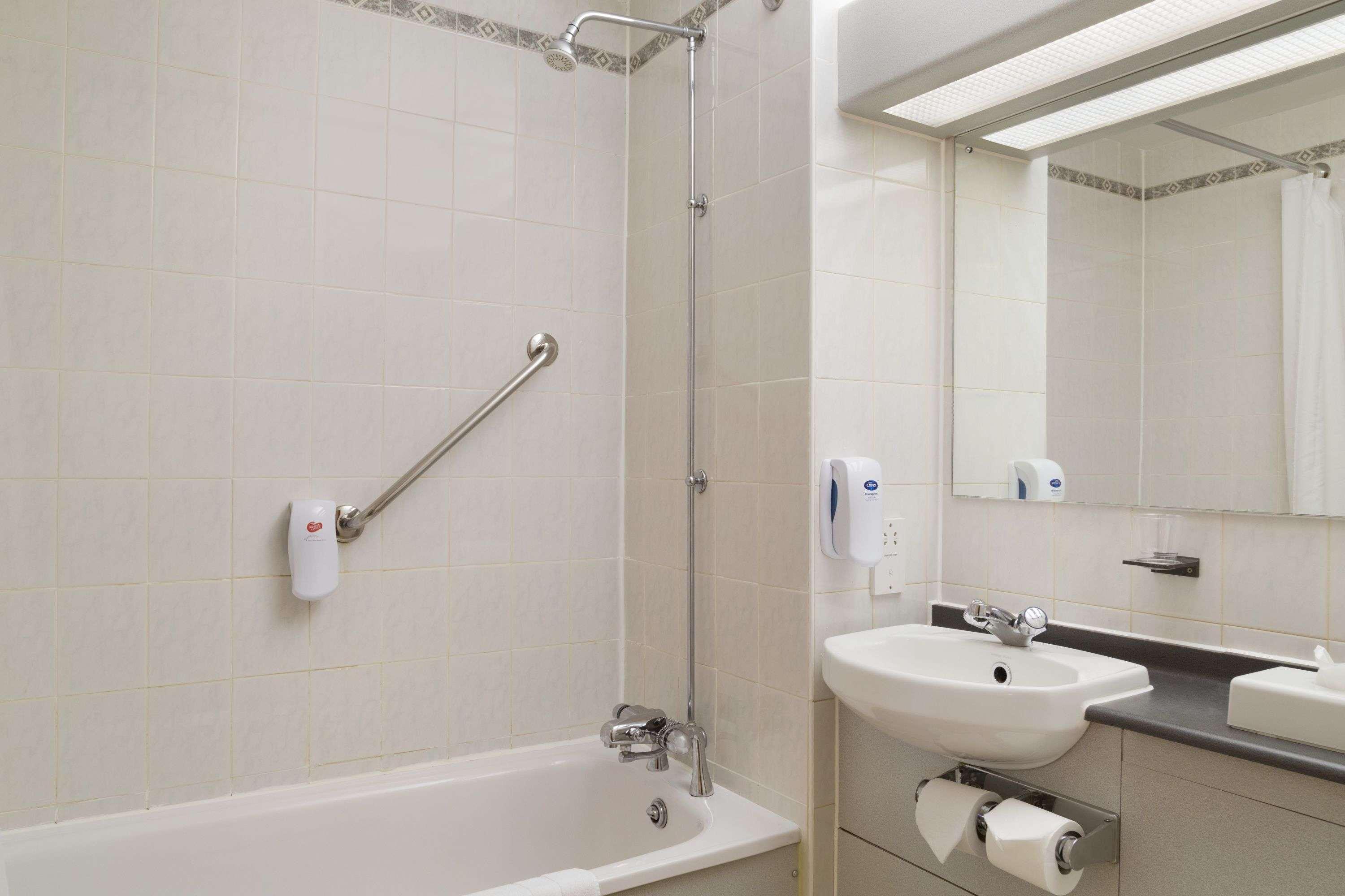 Days Hotel 3*