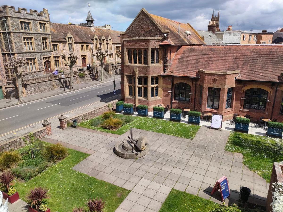 Stunning 2-bed Listed In Taunton's Historic Centre * Taunton