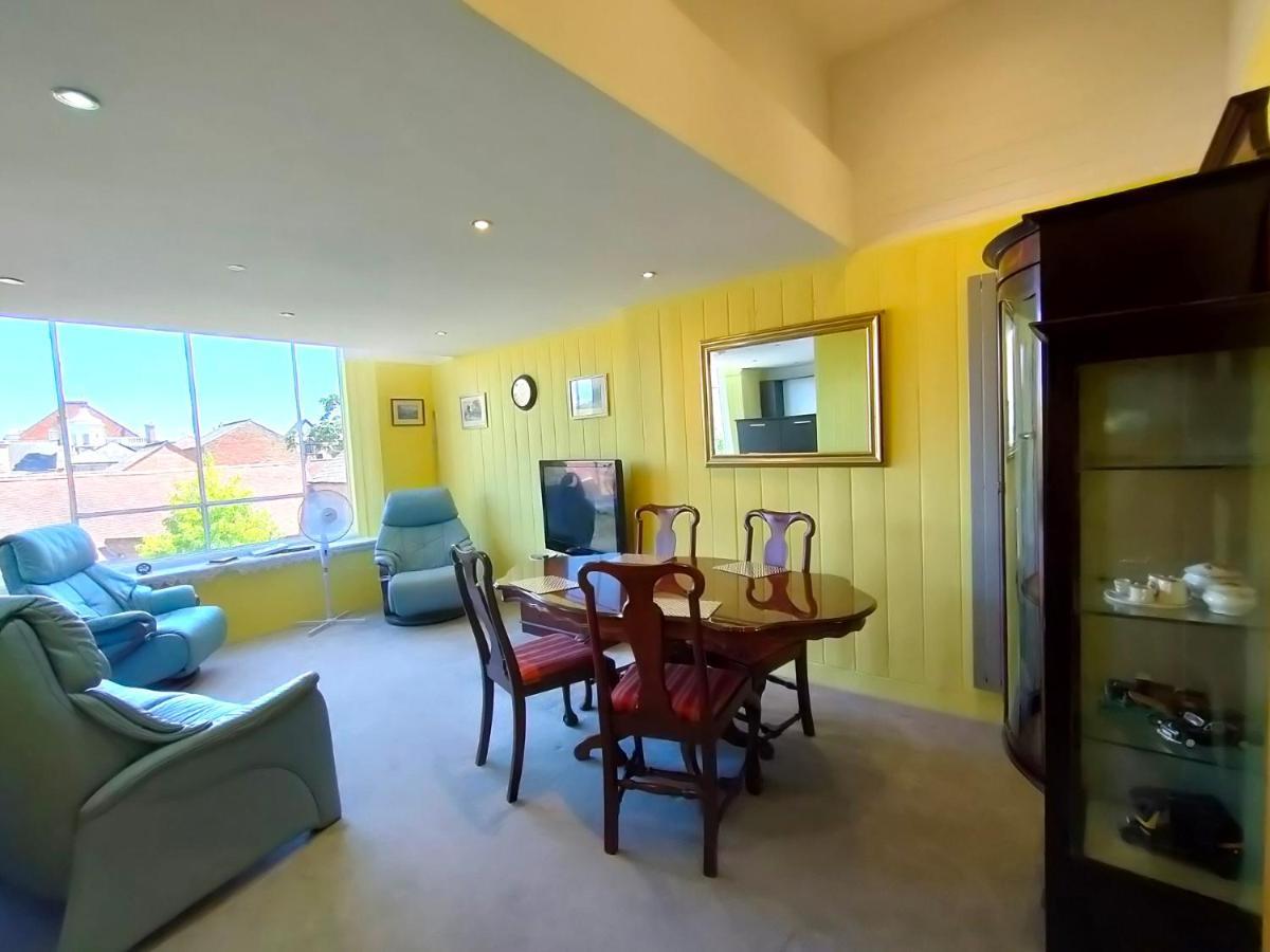 Apartment Stunning 2-bed Listed In Taunton's Historic Centre Taunton