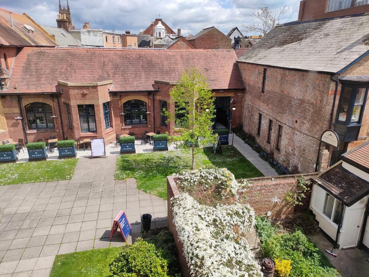 Stunning 2-bed Listed In Taunton's Historic Centre Taunton
