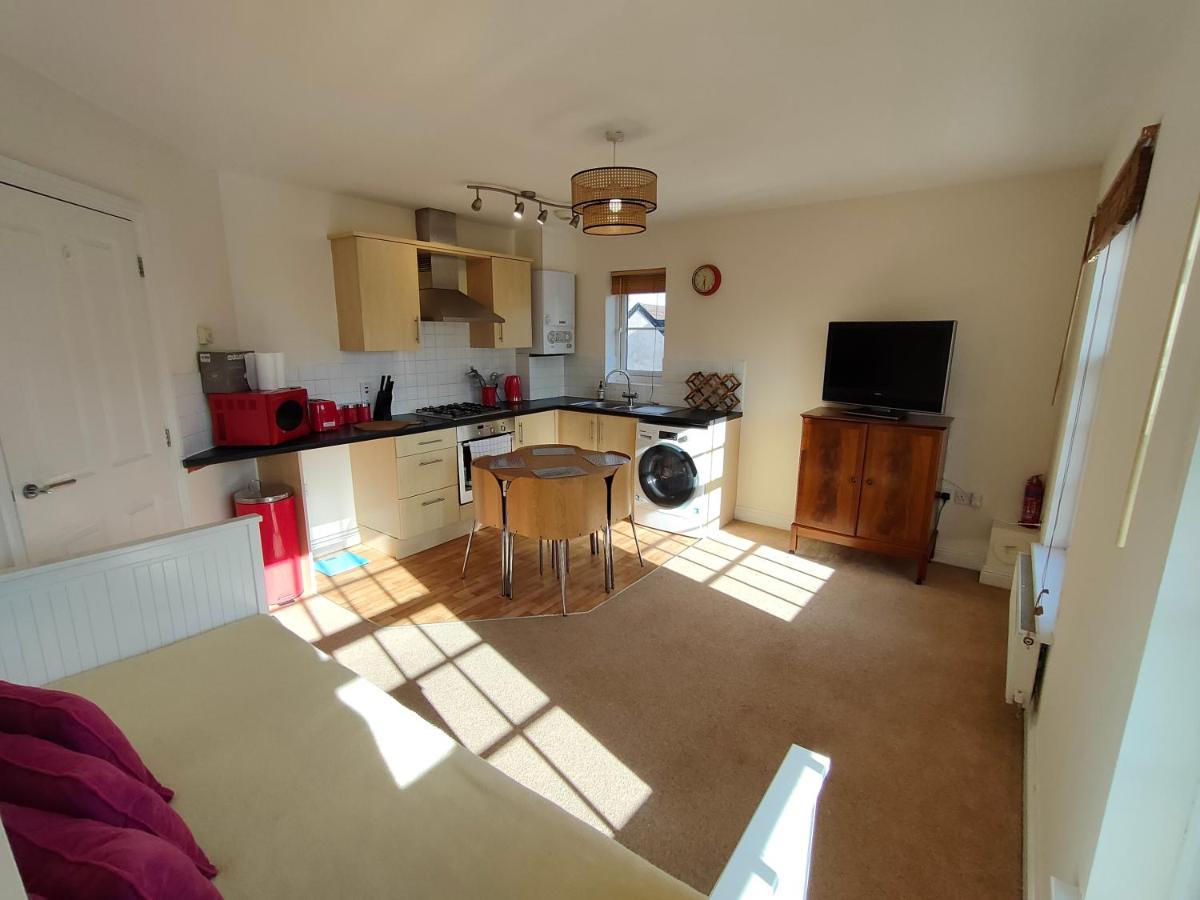 Apartment 2-bedroom Apartment, Great Location! Taunton