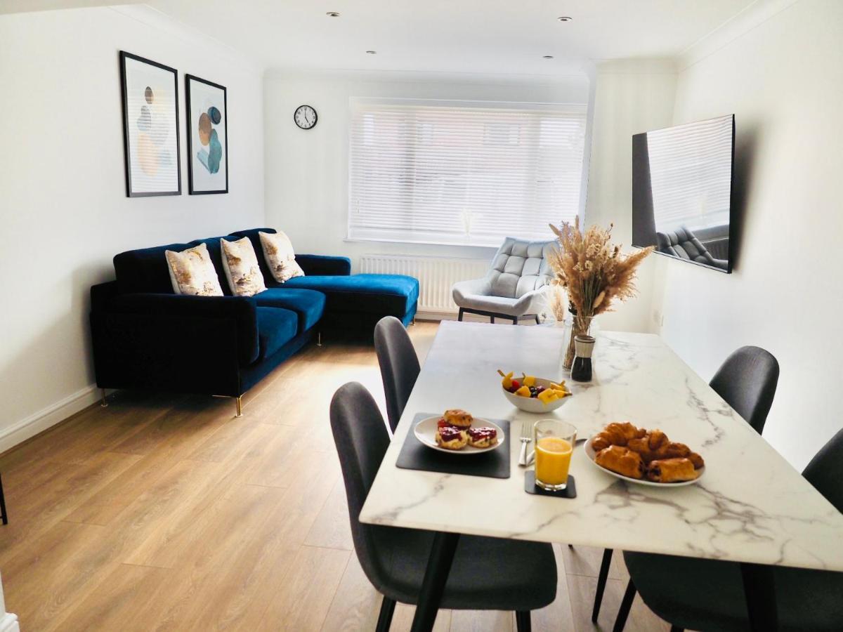 Free Parking 2 Bed With Garden, Fibre Wi-fi & Netflix Holiday home