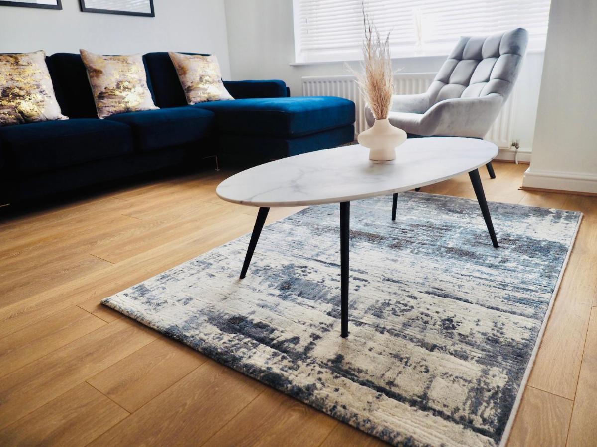 Free Parking 2 Bed With Garden, Fibre Wi-fi & Netflix