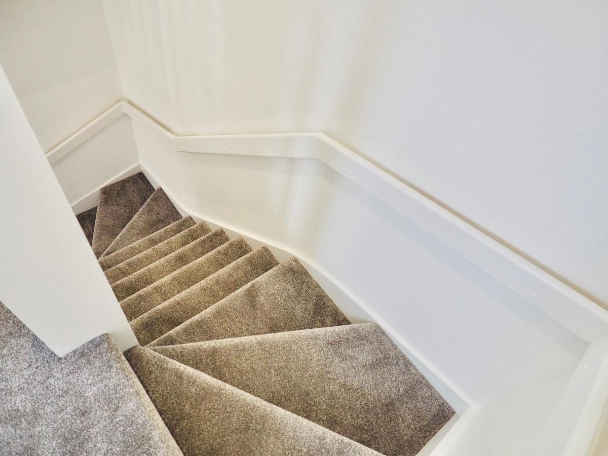 Holiday home Free Parking 2 Bed With Garden, Fibre Wi-fi & Netflix *