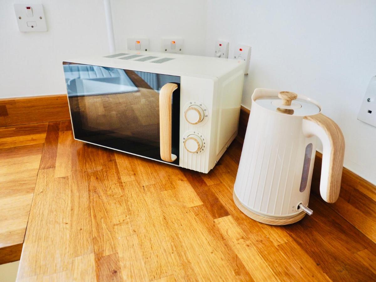 Free Parking 2 Bed With Garden, Fibre Wi-fi & Netflix Holiday home