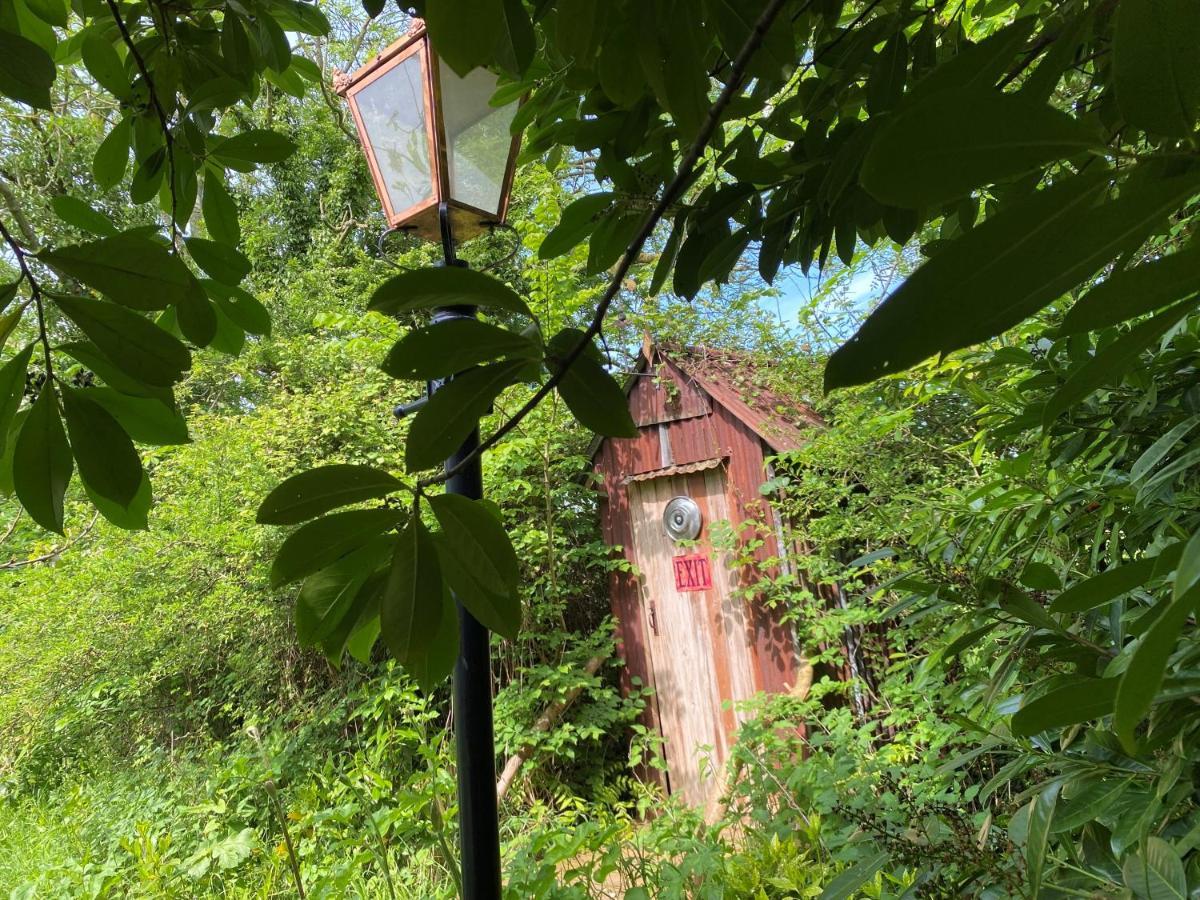 Lodge The Hobbit House And Secret Garden