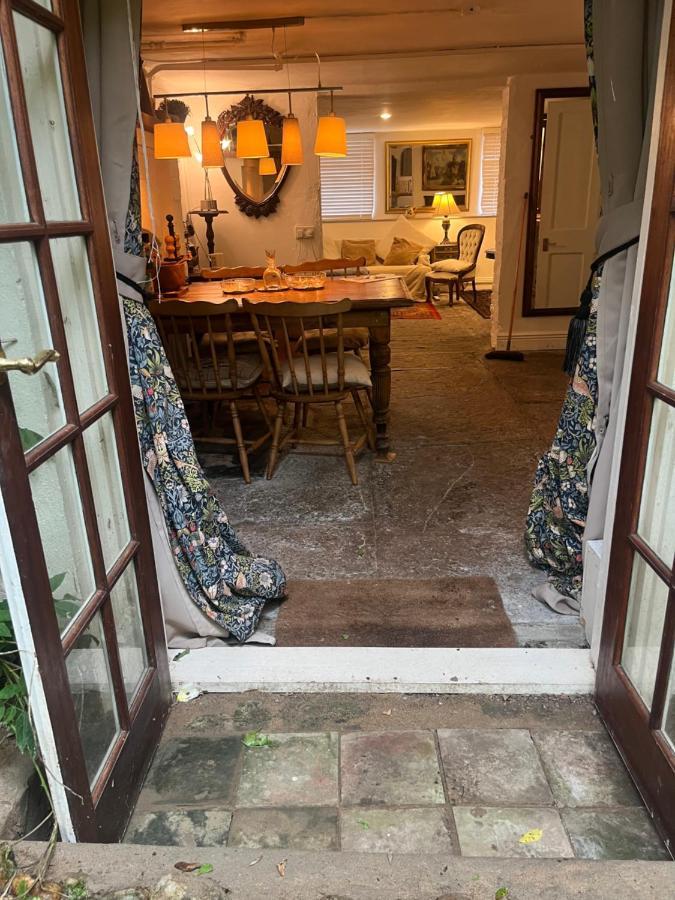 Apartment Charming Historic Apartment Adjoining Beautiful Central Taunton Park