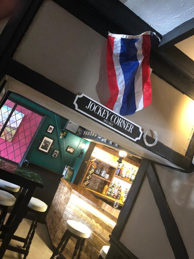 The Lethbridge Arms *