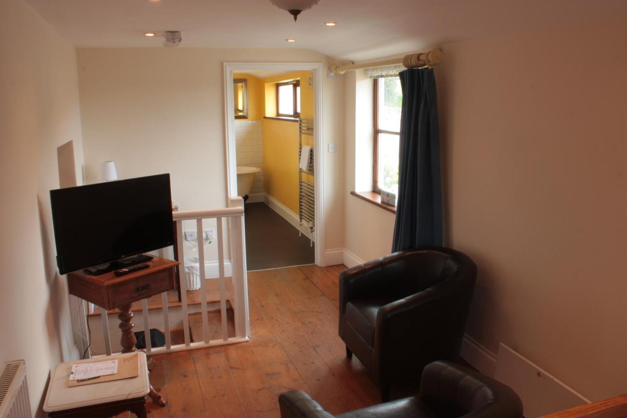 Farmers Arms Hotel 4*