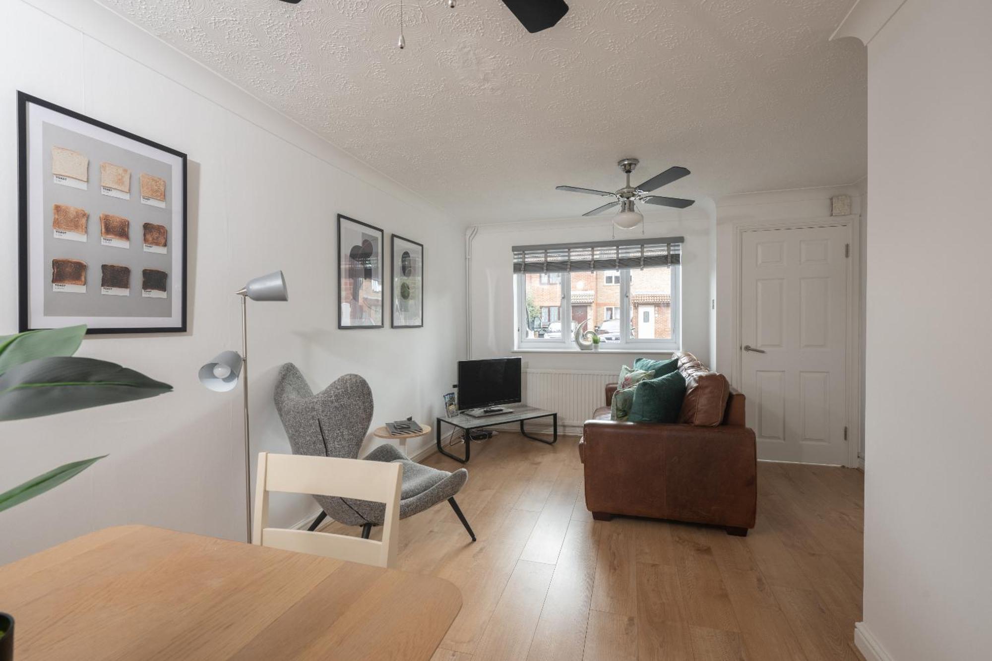 Free Parking Good Location With Garden
