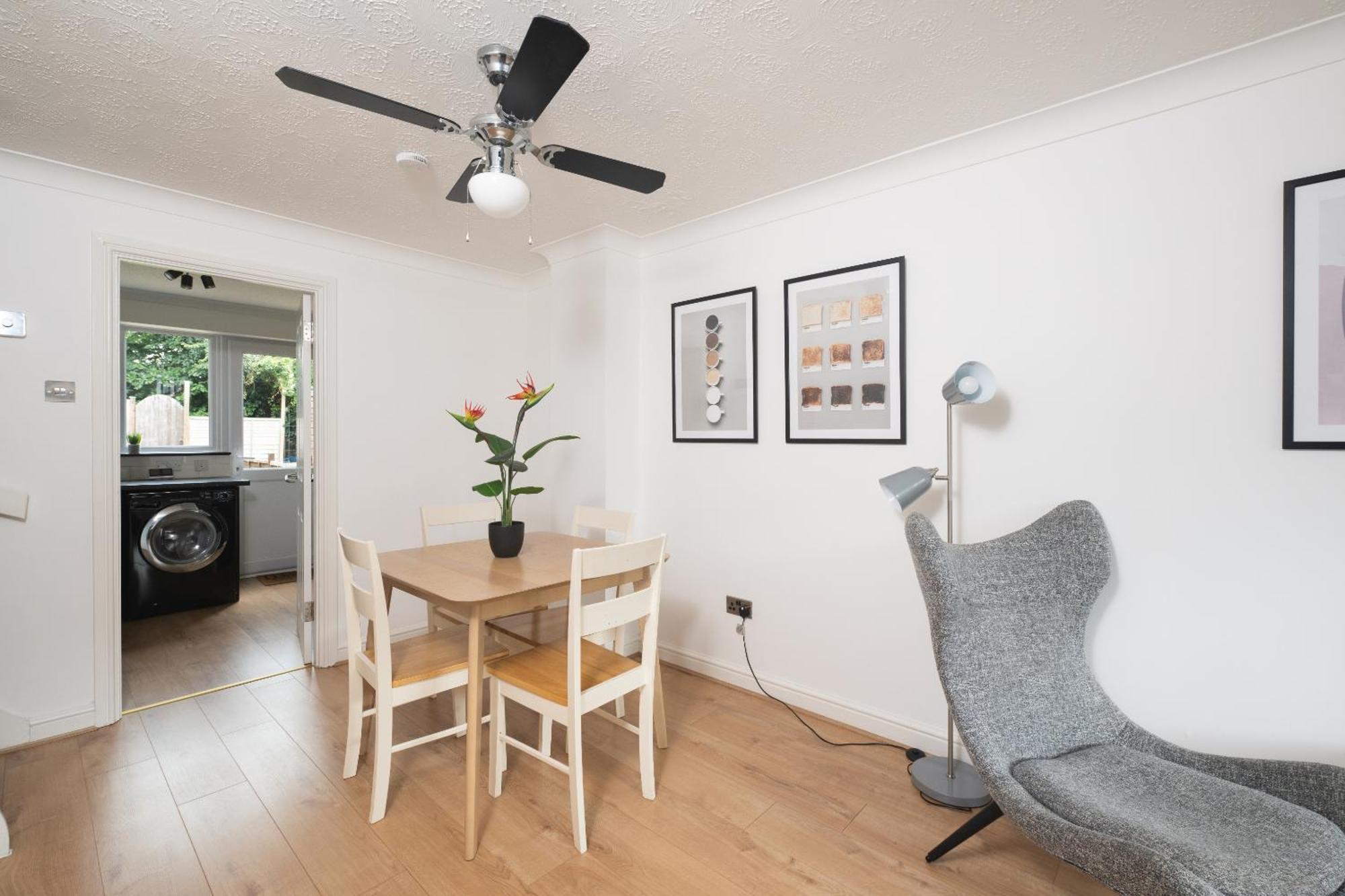 Free Parking Good Location With Garden Taunton