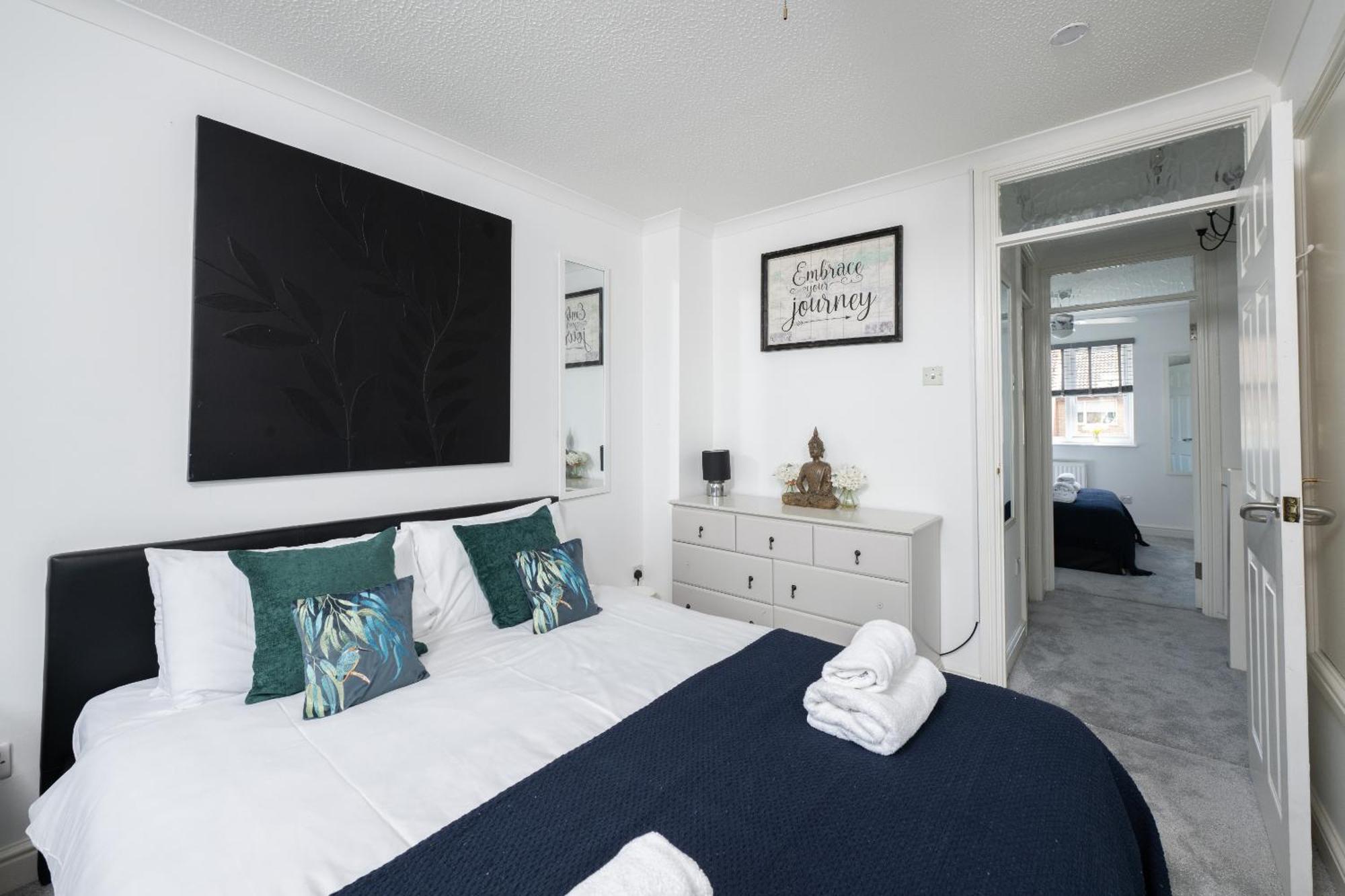 Free Parking Good Location With Garden Taunton