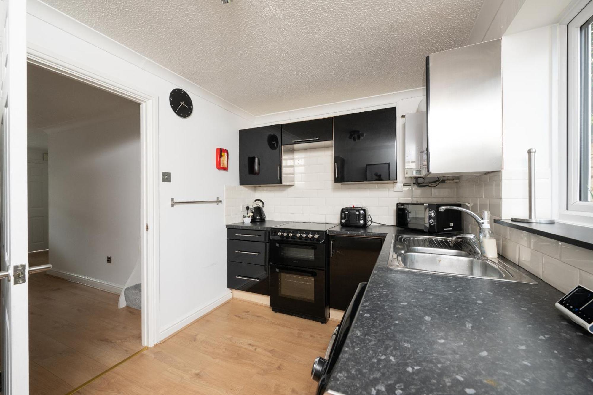 Free Parking Good Location With Garden Taunton