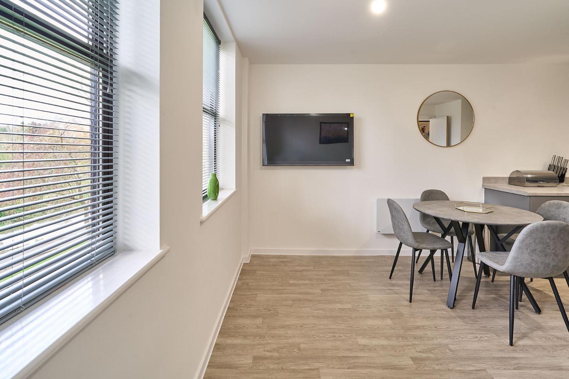 Host & - 23 Waterside Place Taunton