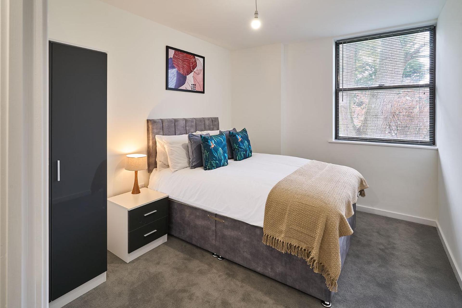 Apartment Host & - 23 Waterside Place *