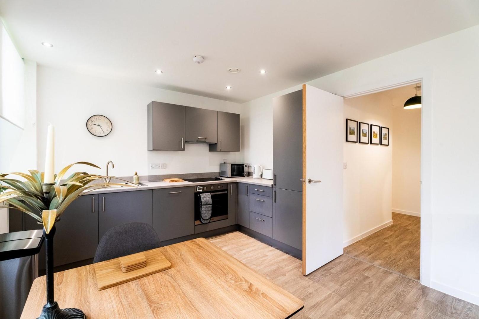 Apartment Comfy One Br | Free Parking *