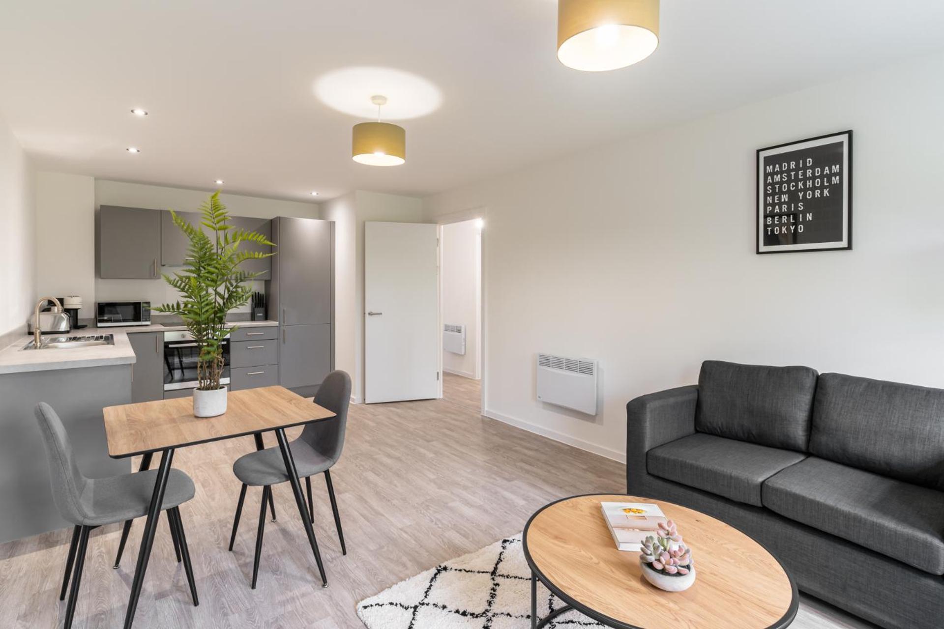 Host & - 36 Waterside Place Apartment